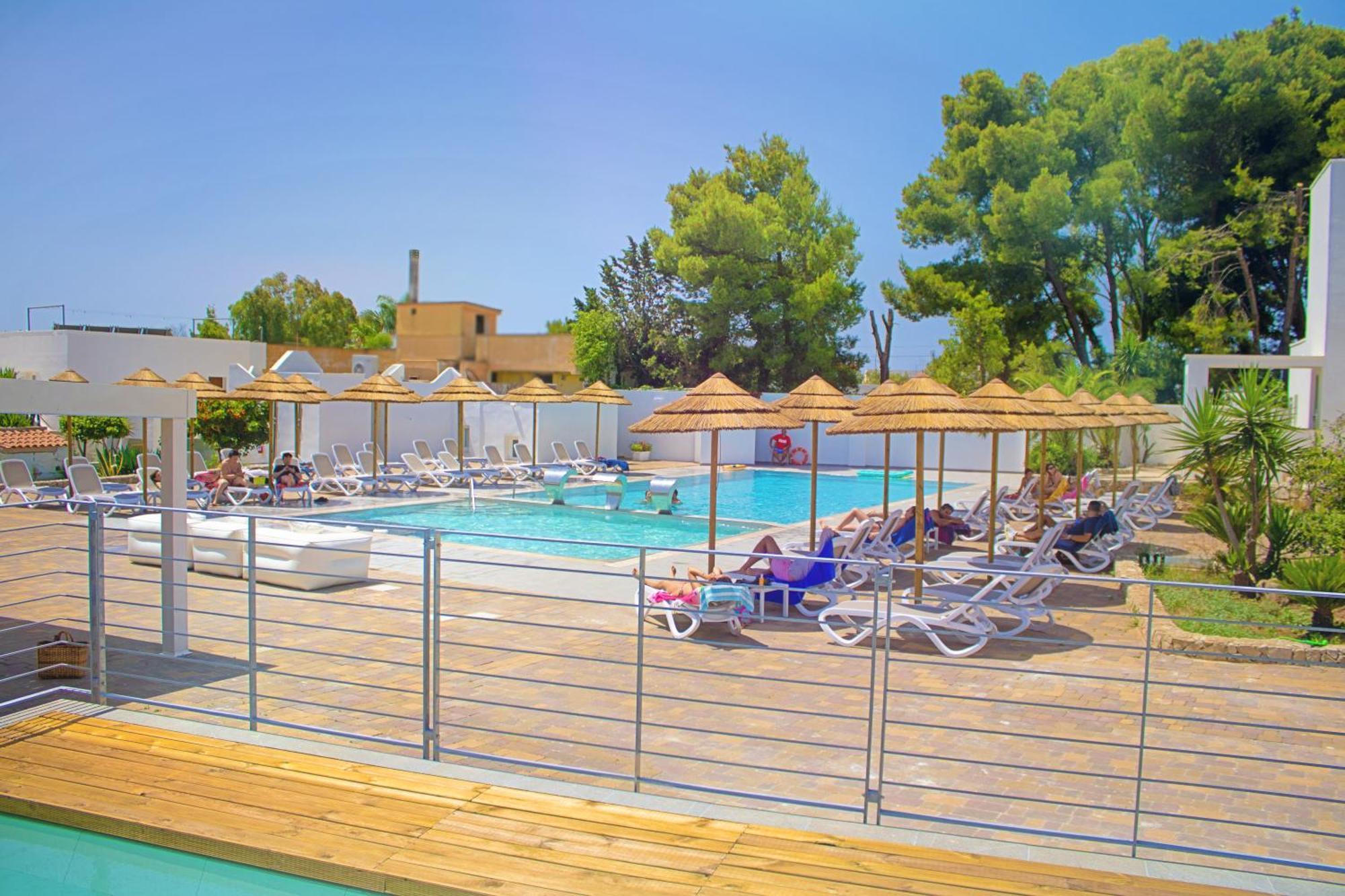 Grotta Saracena Resort Porto Cesareo Bagian luar foto
