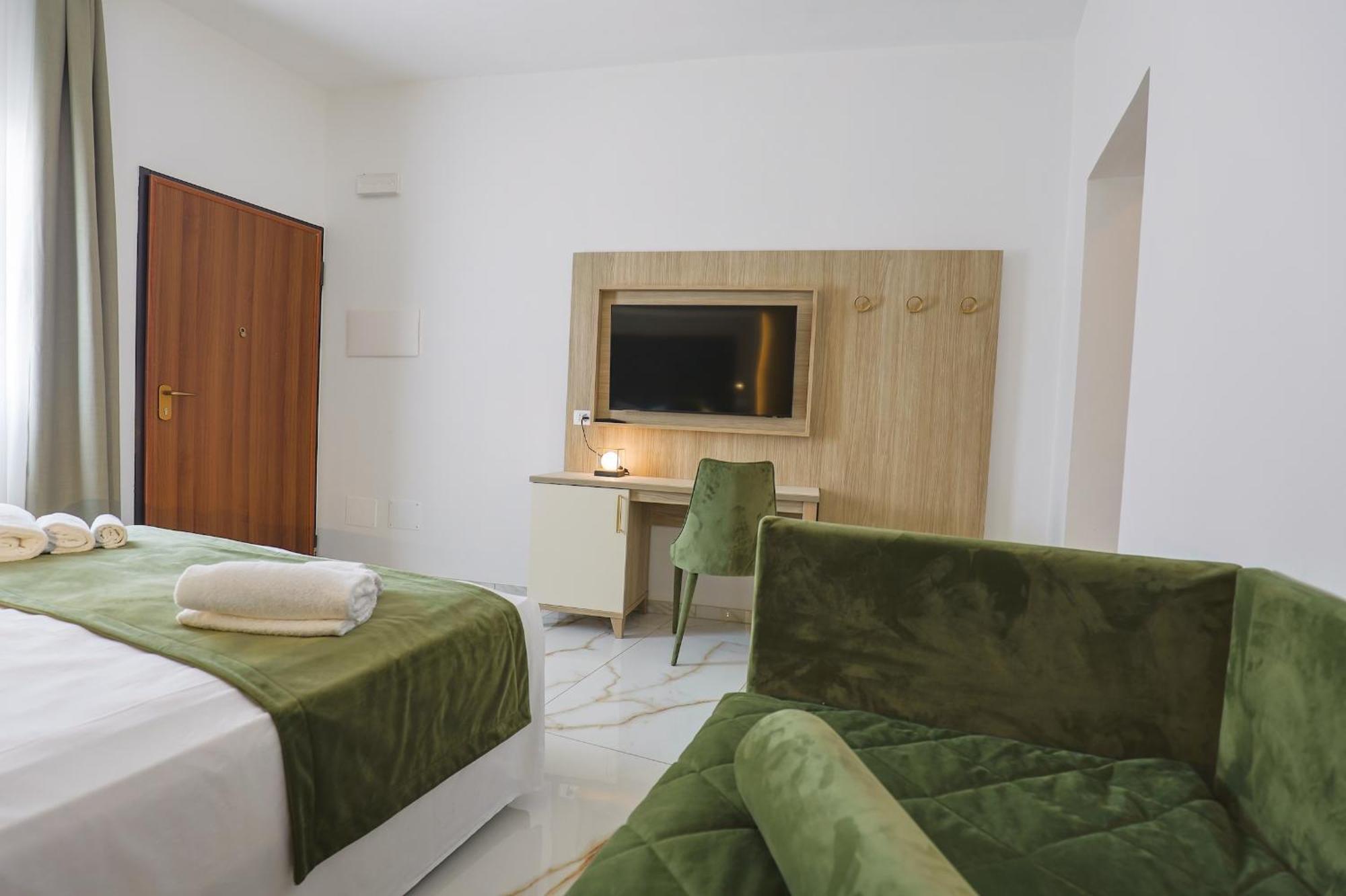 Grotta Saracena Resort Porto Cesareo Bagian luar foto