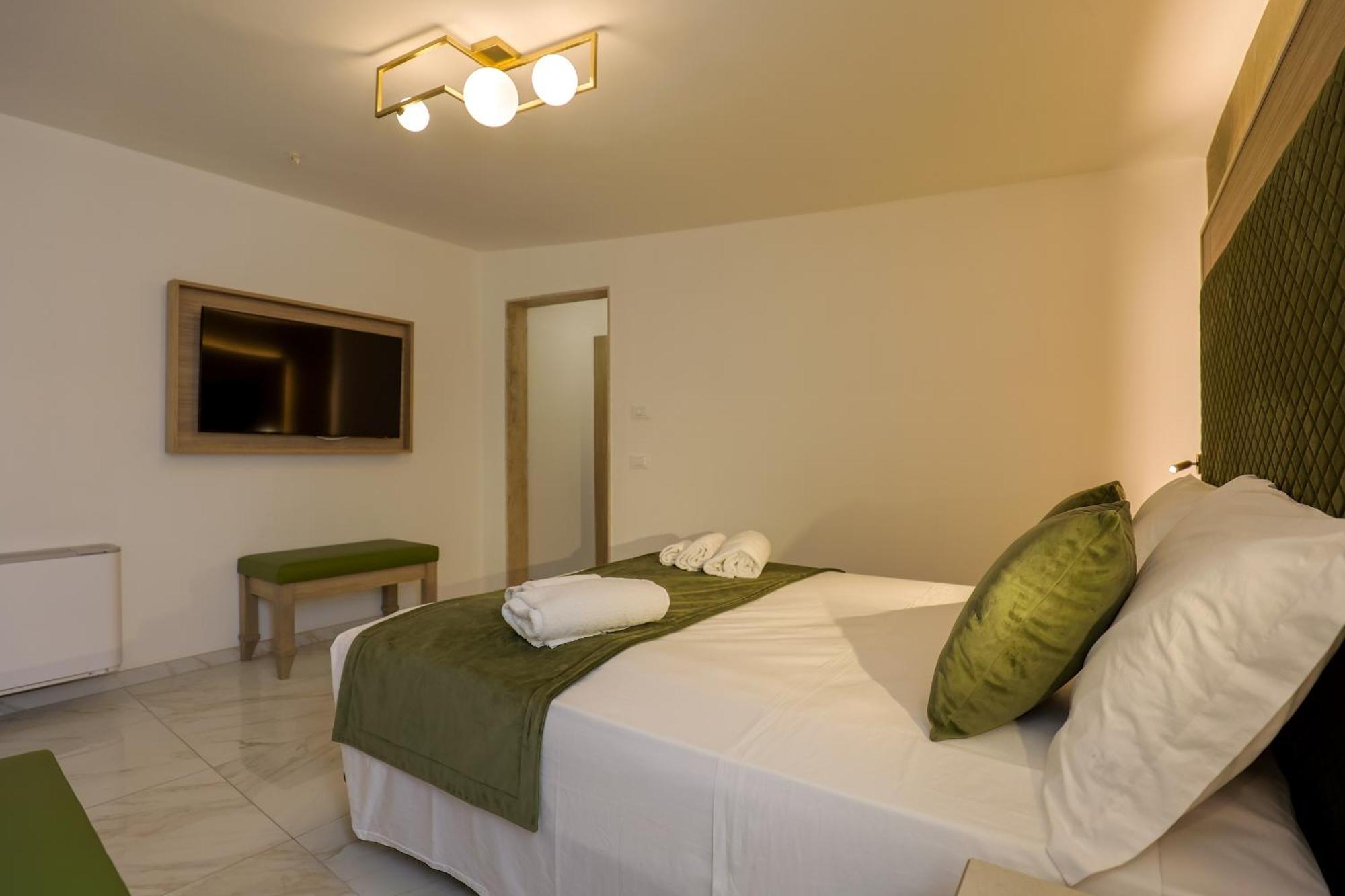 Grotta Saracena Resort Porto Cesareo Bagian luar foto